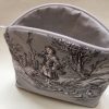 Kosmetiktasche, Schminktasche, Toile de Jouy, altes Leinen, grau
