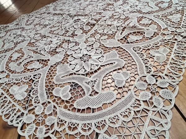 Jugendstil-Tischdecke aus Spitze | 2886